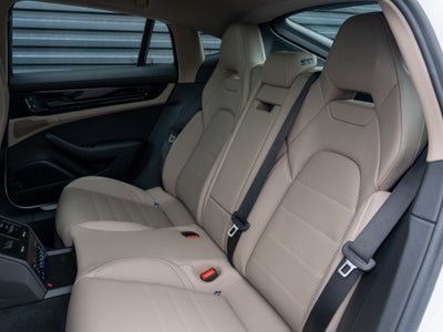 2026 Porsche Panamera 4