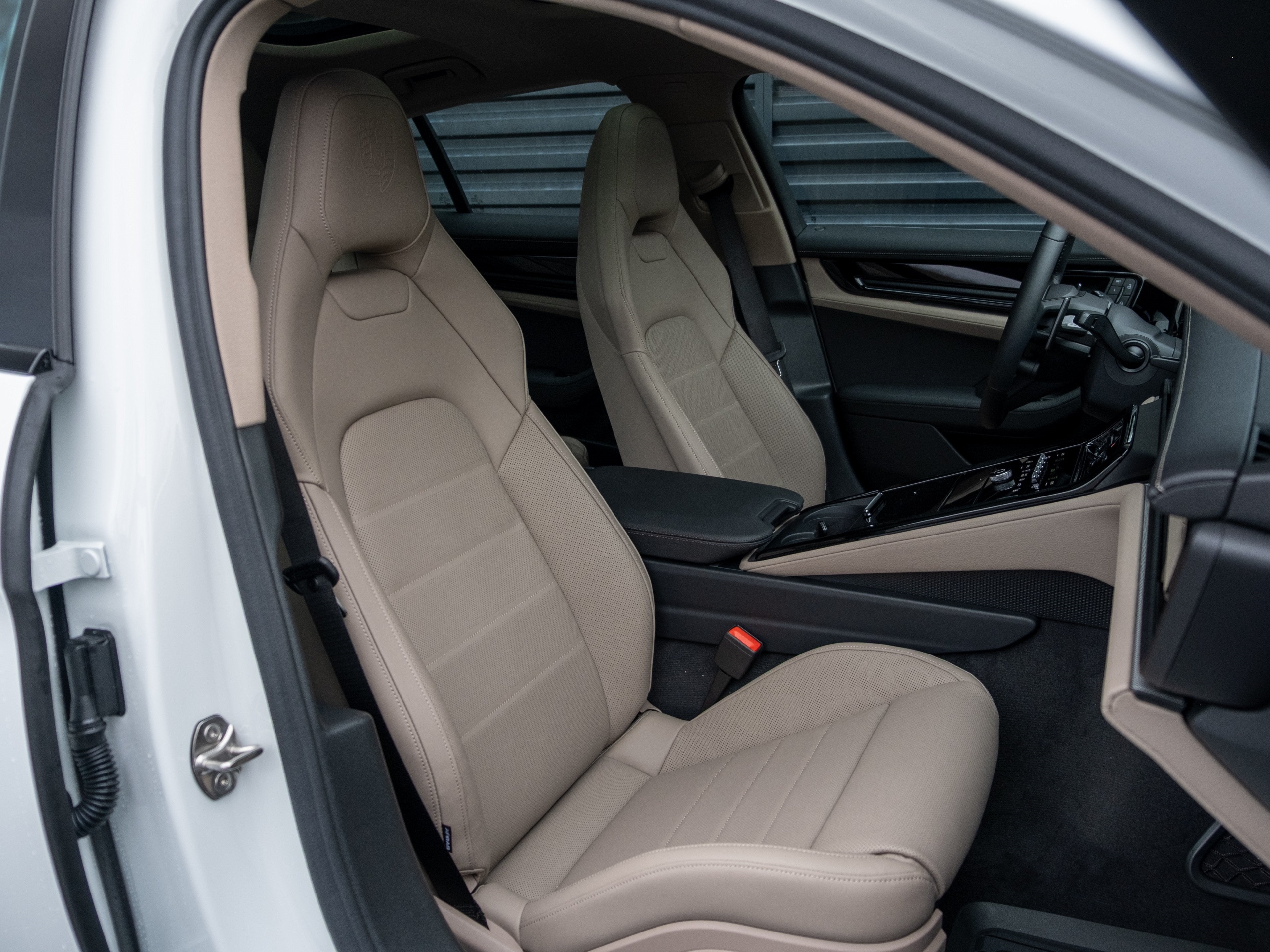 2026 Porsche Panamera 4