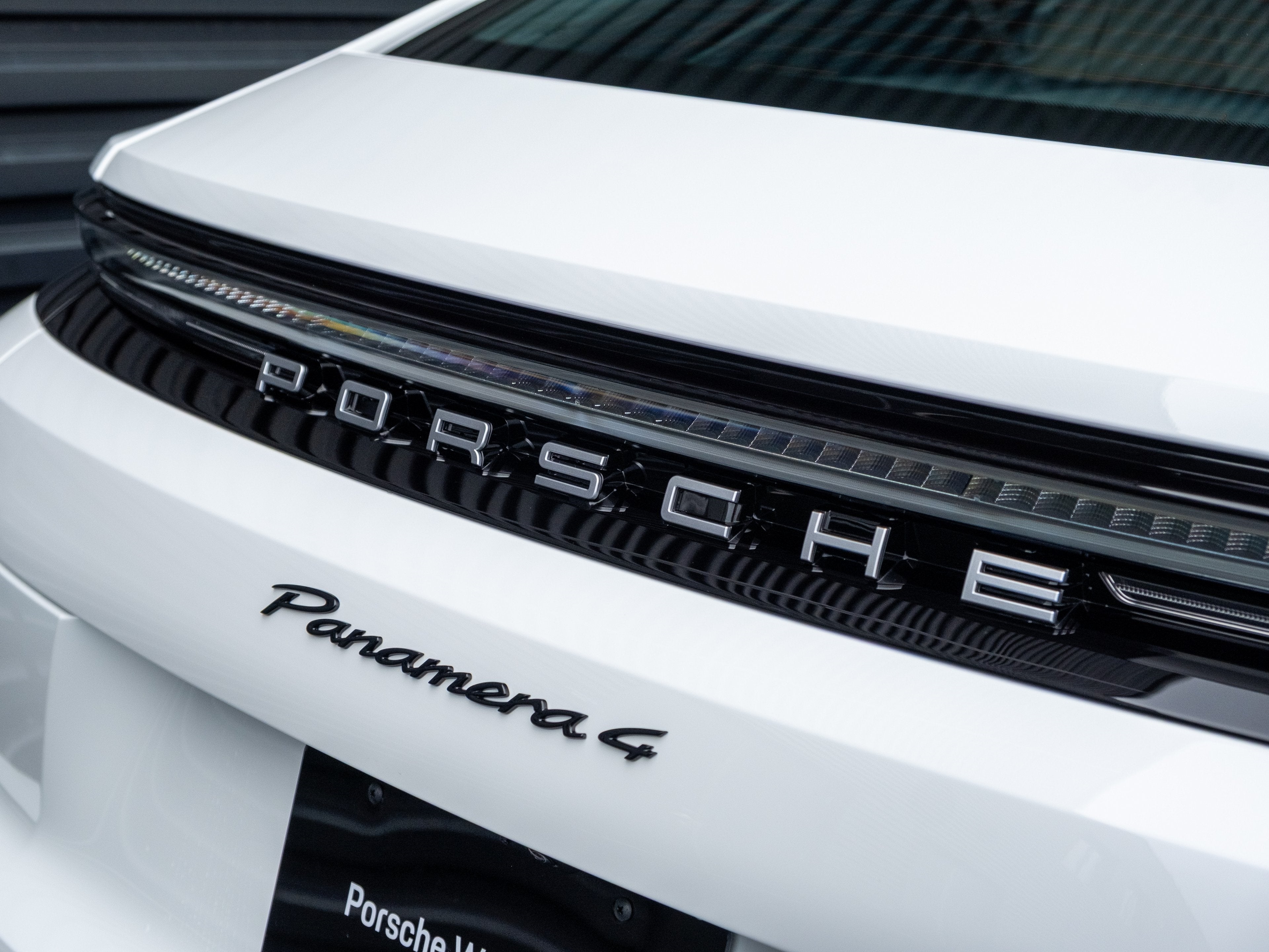 2026 Porsche Panamera 4