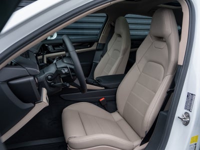 2026 Porsche Panamera 4