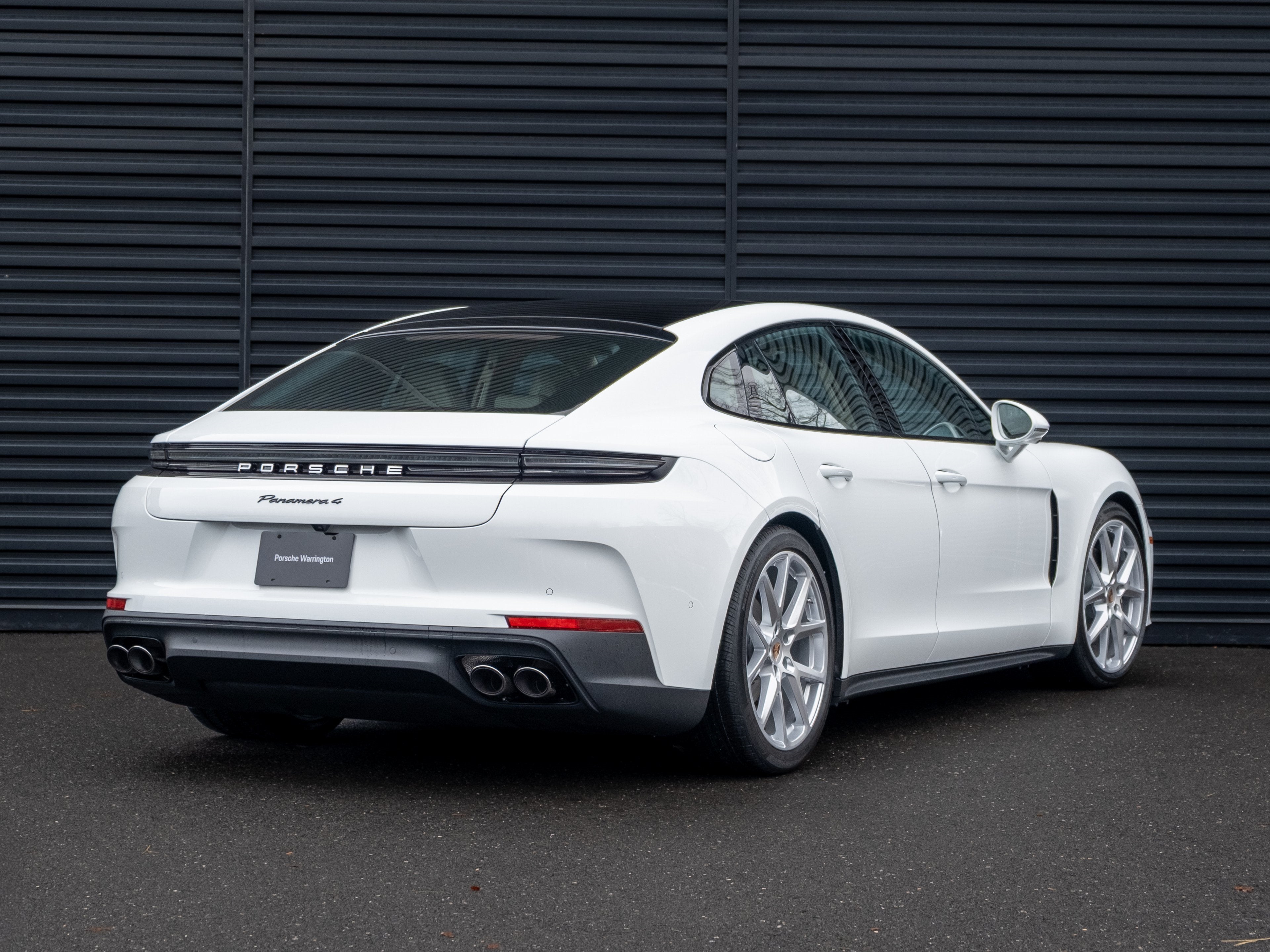 2026 Porsche Panamera 4