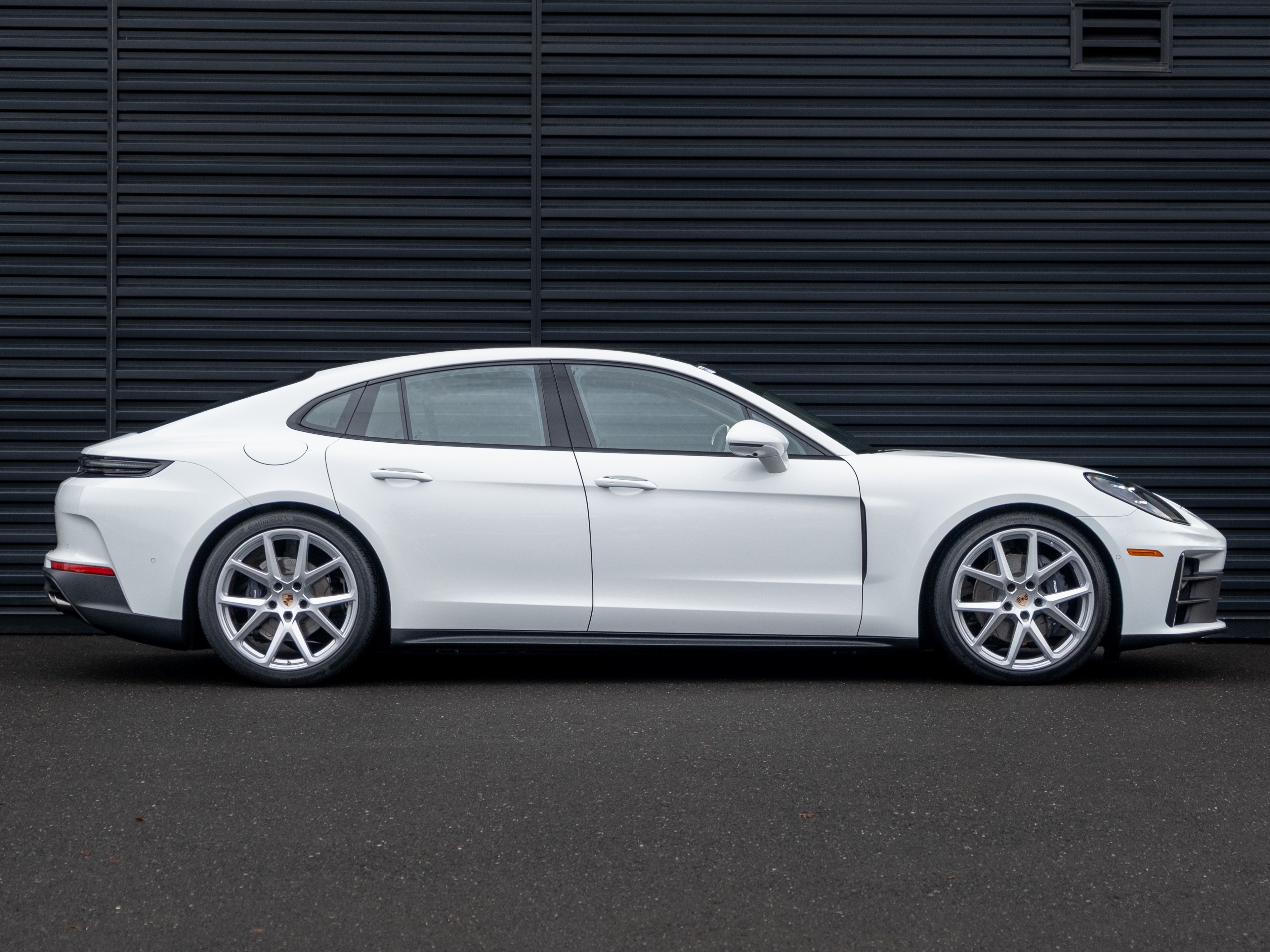 2026 Porsche Panamera 4