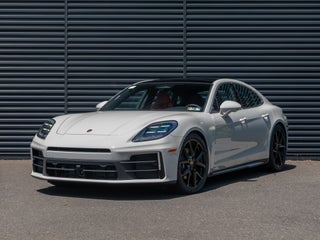 2026 Porsche Panamera 4