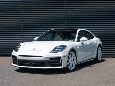 2024 Porsche Panamera 4