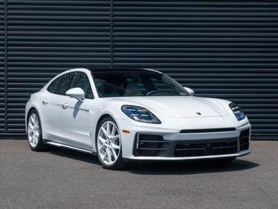2024 Porsche Panamera 4