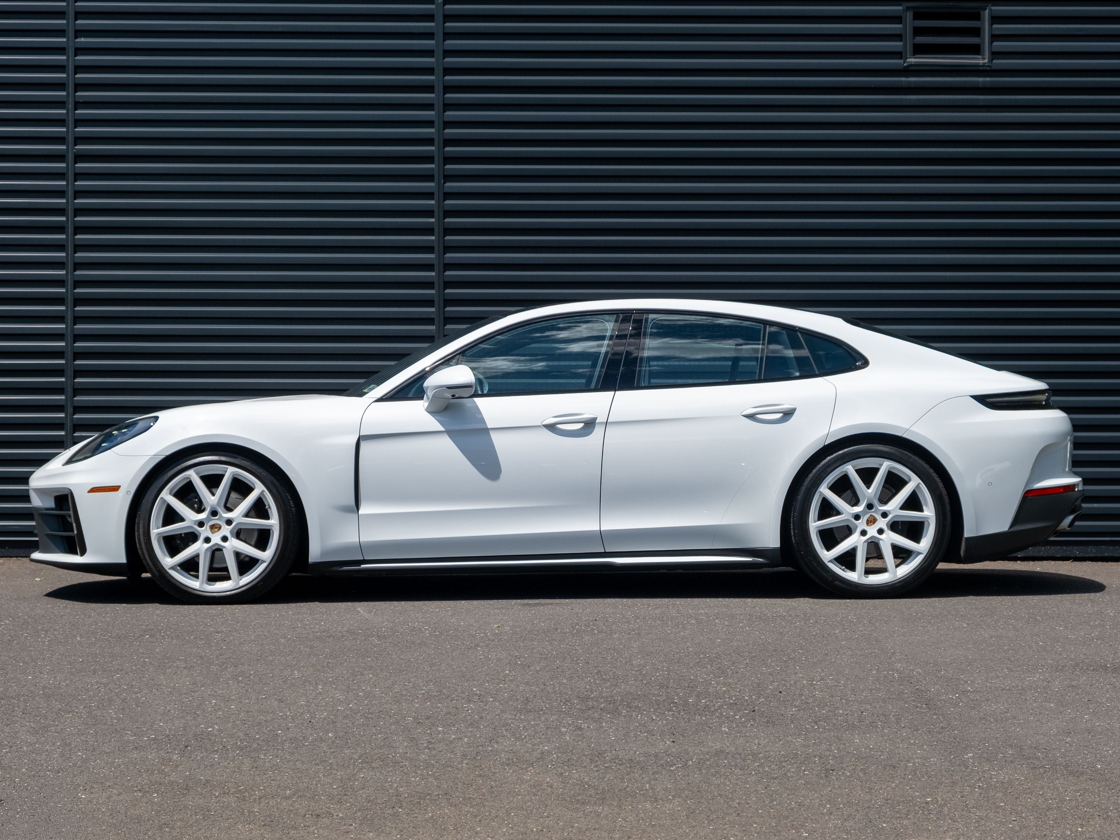 2024 Porsche Panamera 4