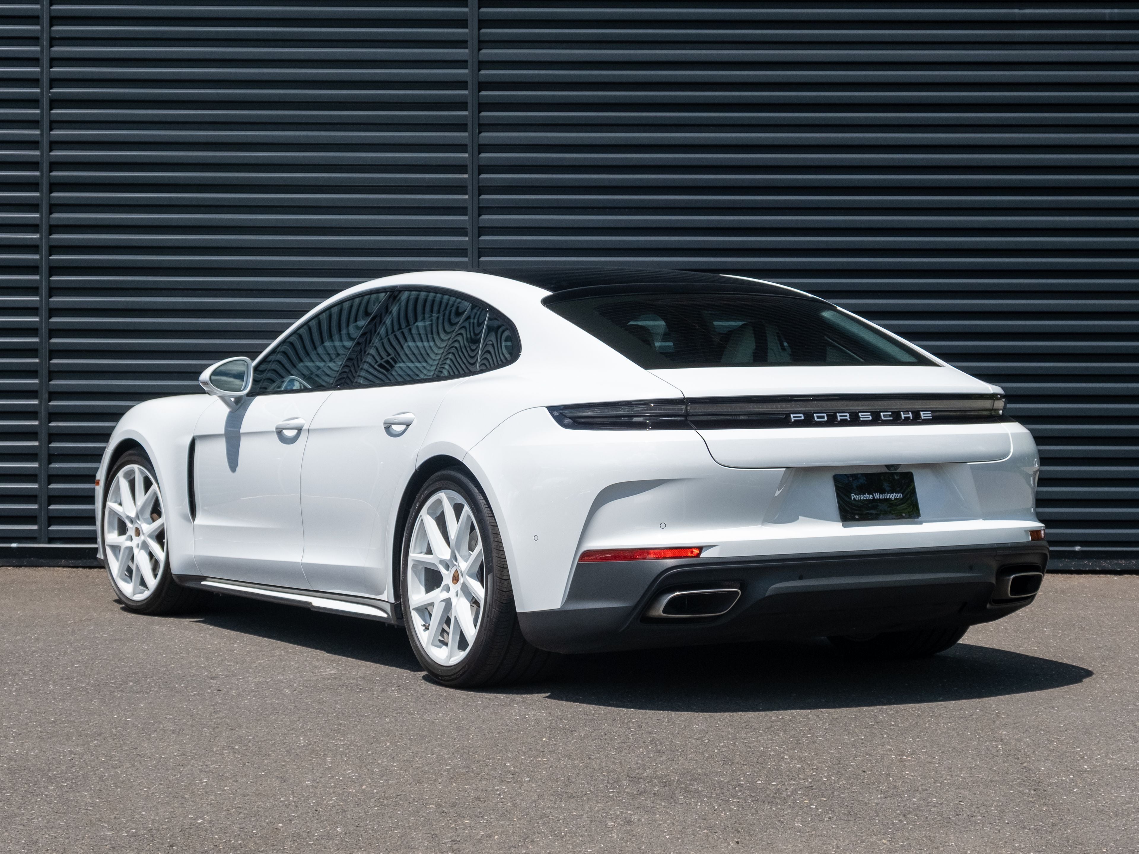 2024 Porsche Panamera 4