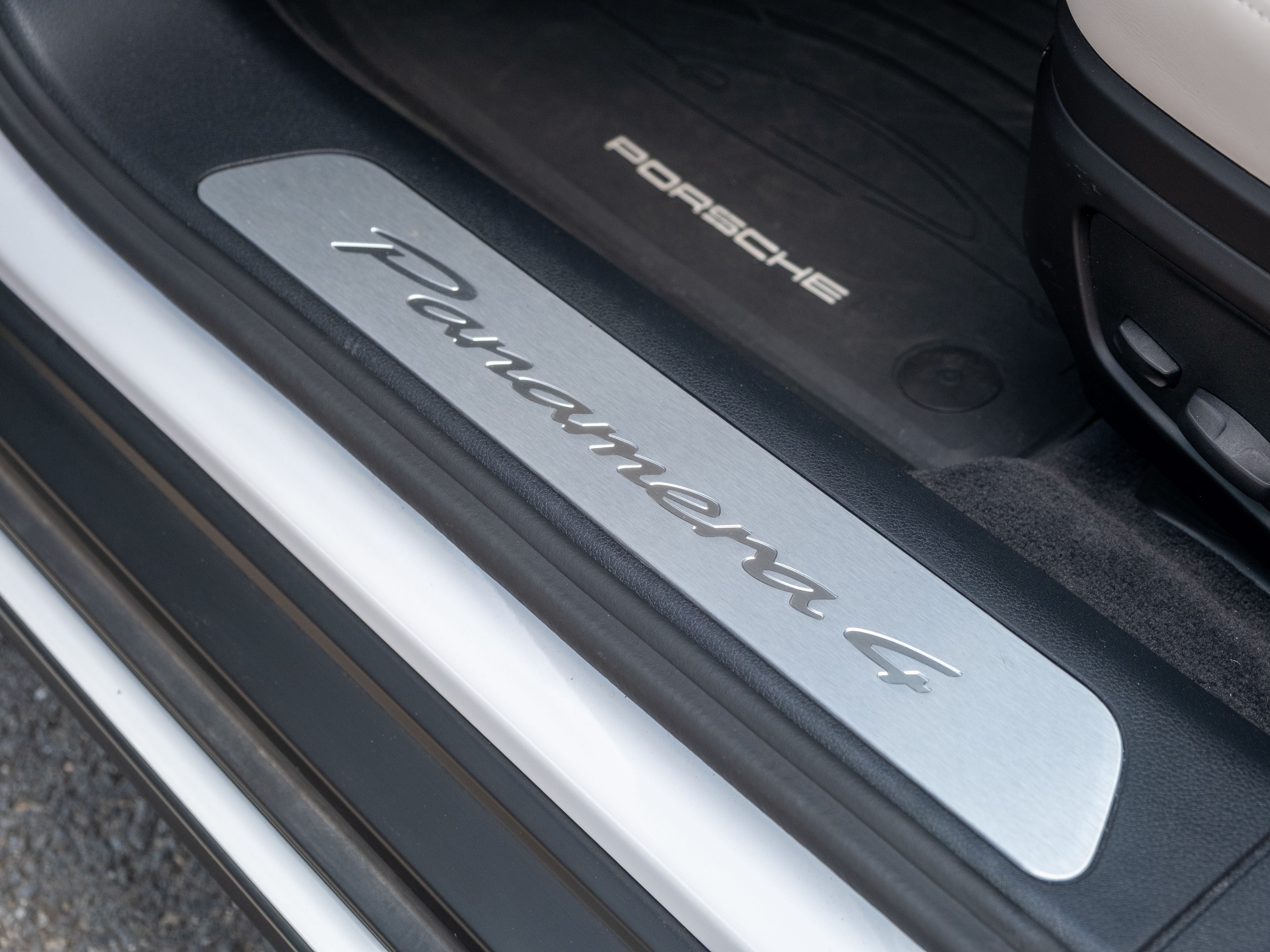 2024 Porsche Panamera 4