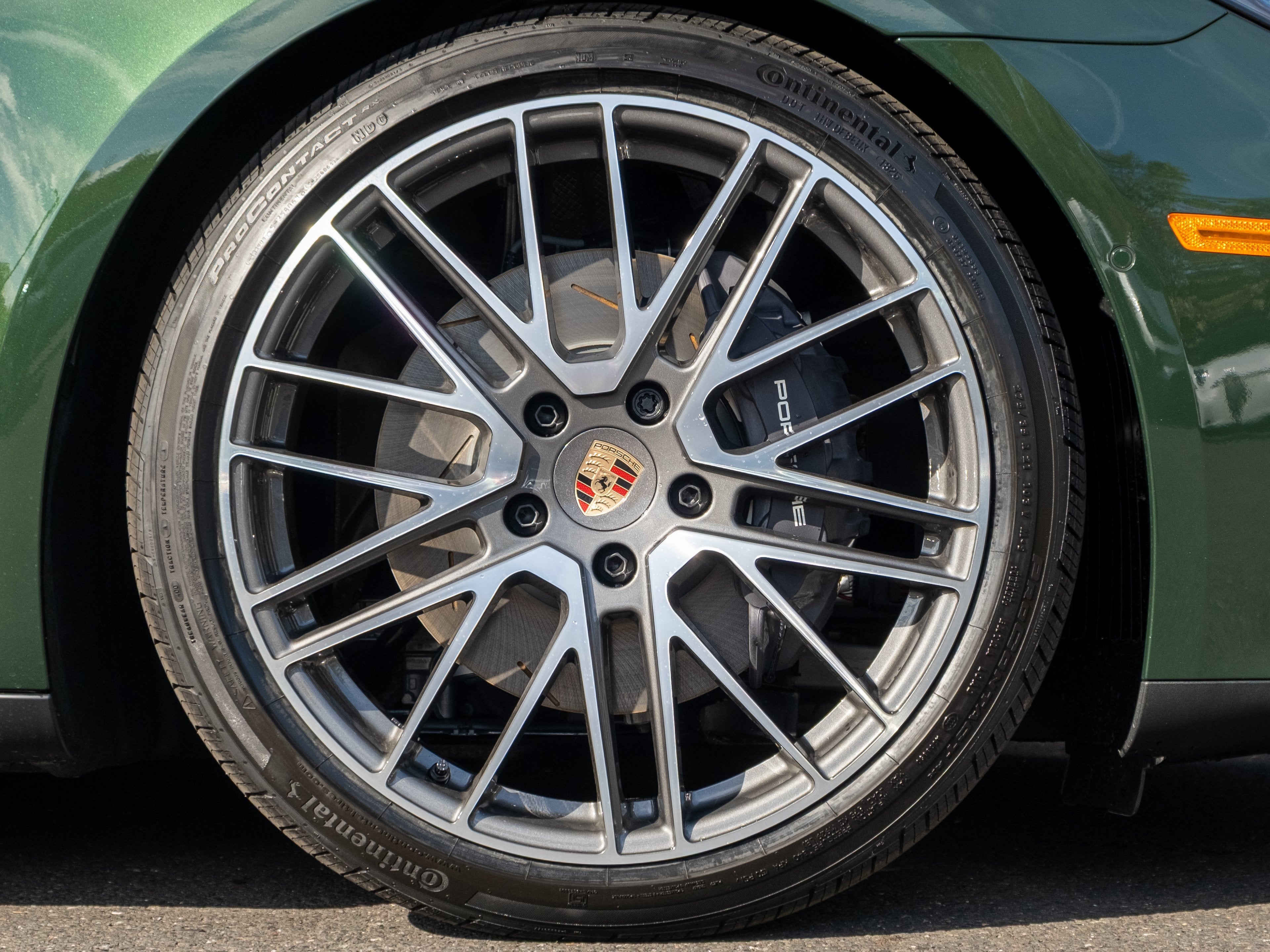 2026 Porsche Panamera 4