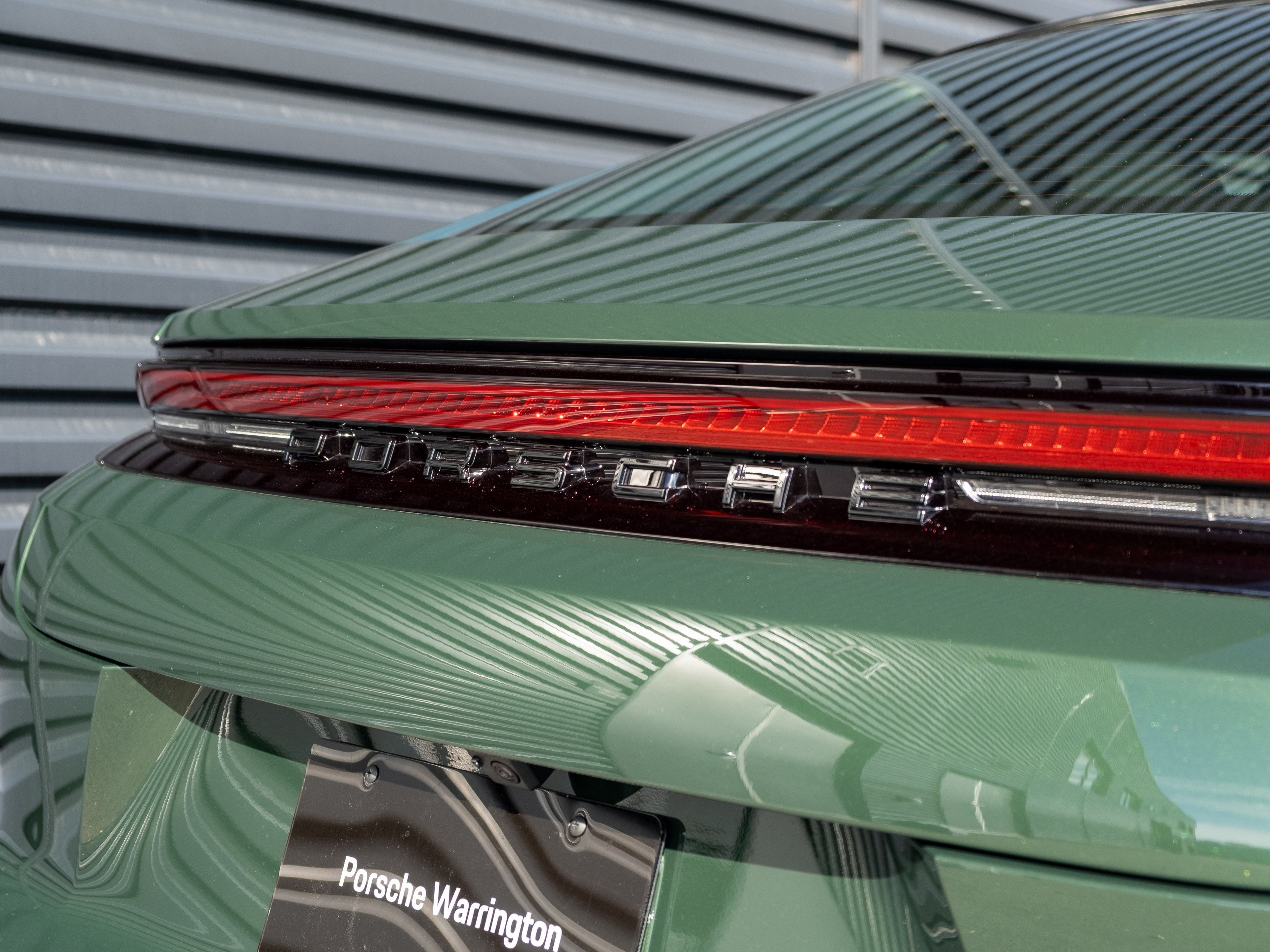 2026 Porsche Panamera 4