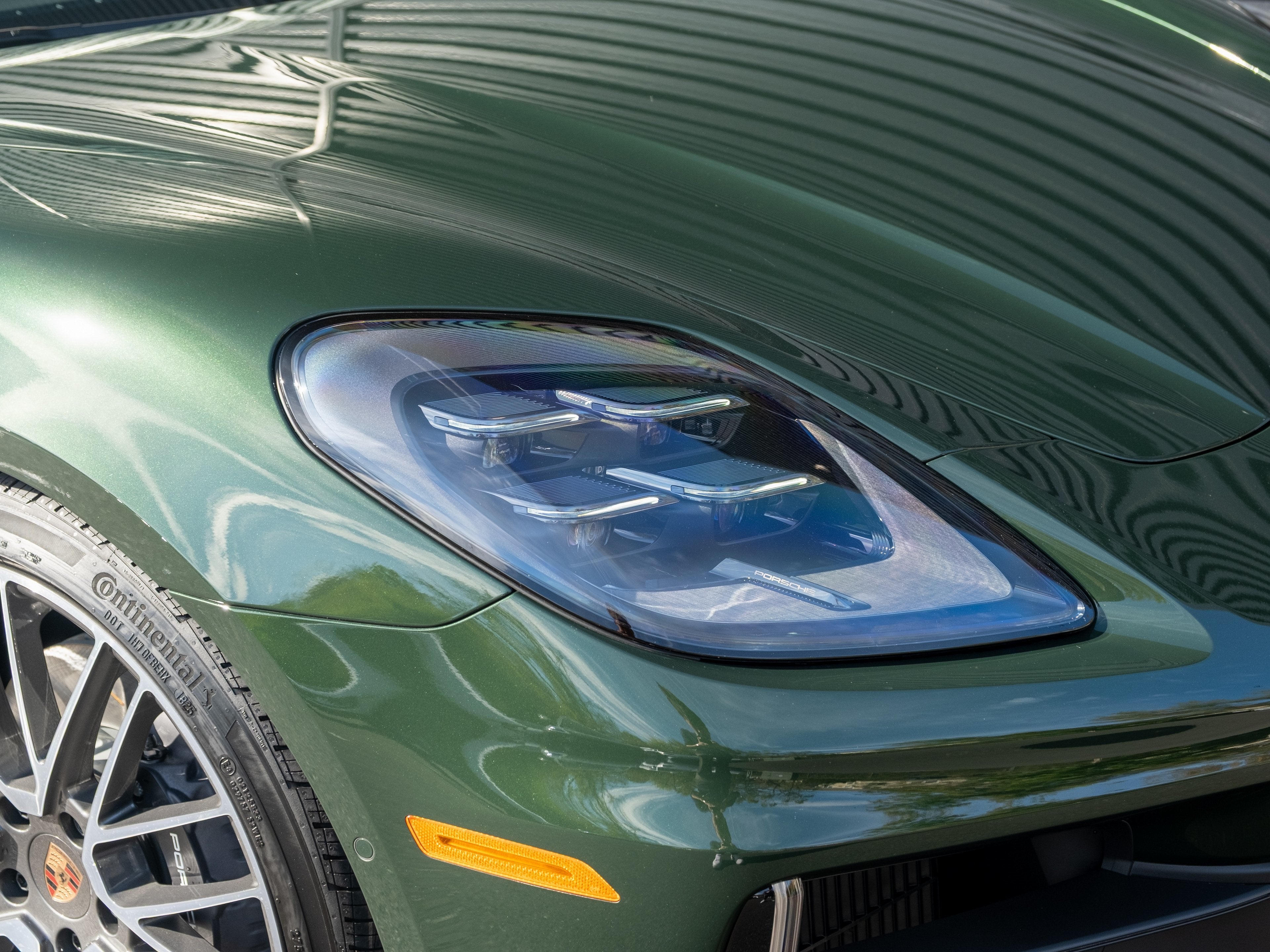 2026 Porsche Panamera 4