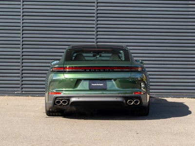 2026 Porsche Panamera 4