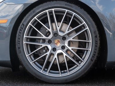 2026 Porsche Panamera 4