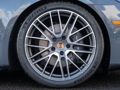 2026 Porsche Panamera 4