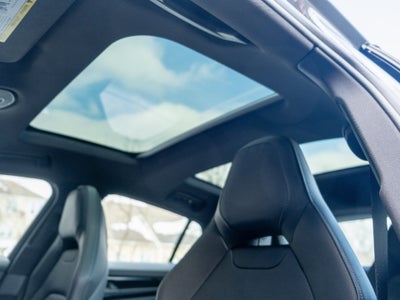 2026 Porsche Panamera 4