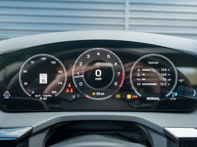 2026 Porsche Panamera 4