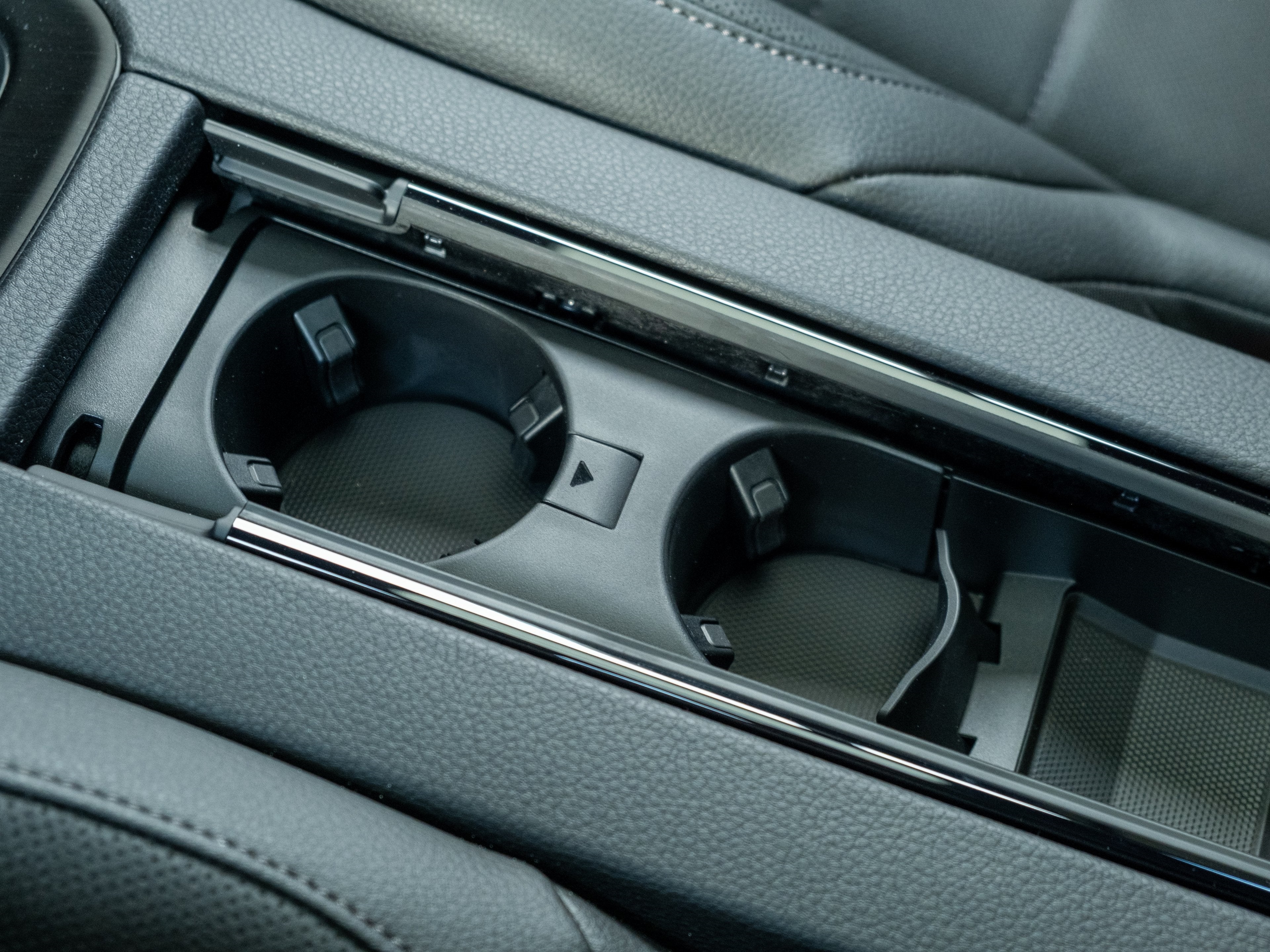 2026 Porsche Panamera 4