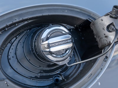 2026 Porsche Panamera 4