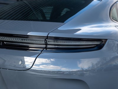 2026 Porsche Panamera 4