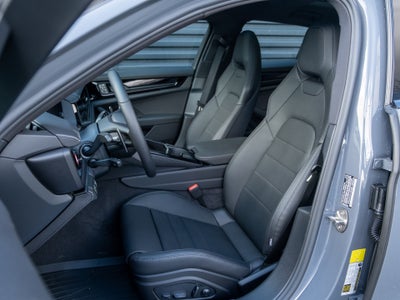 2026 Porsche Panamera 4