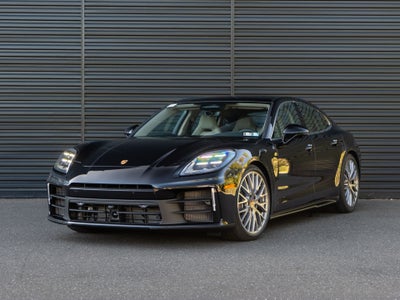 2026 Porsche Panamera 4
