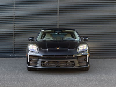 2026 Porsche Panamera 4