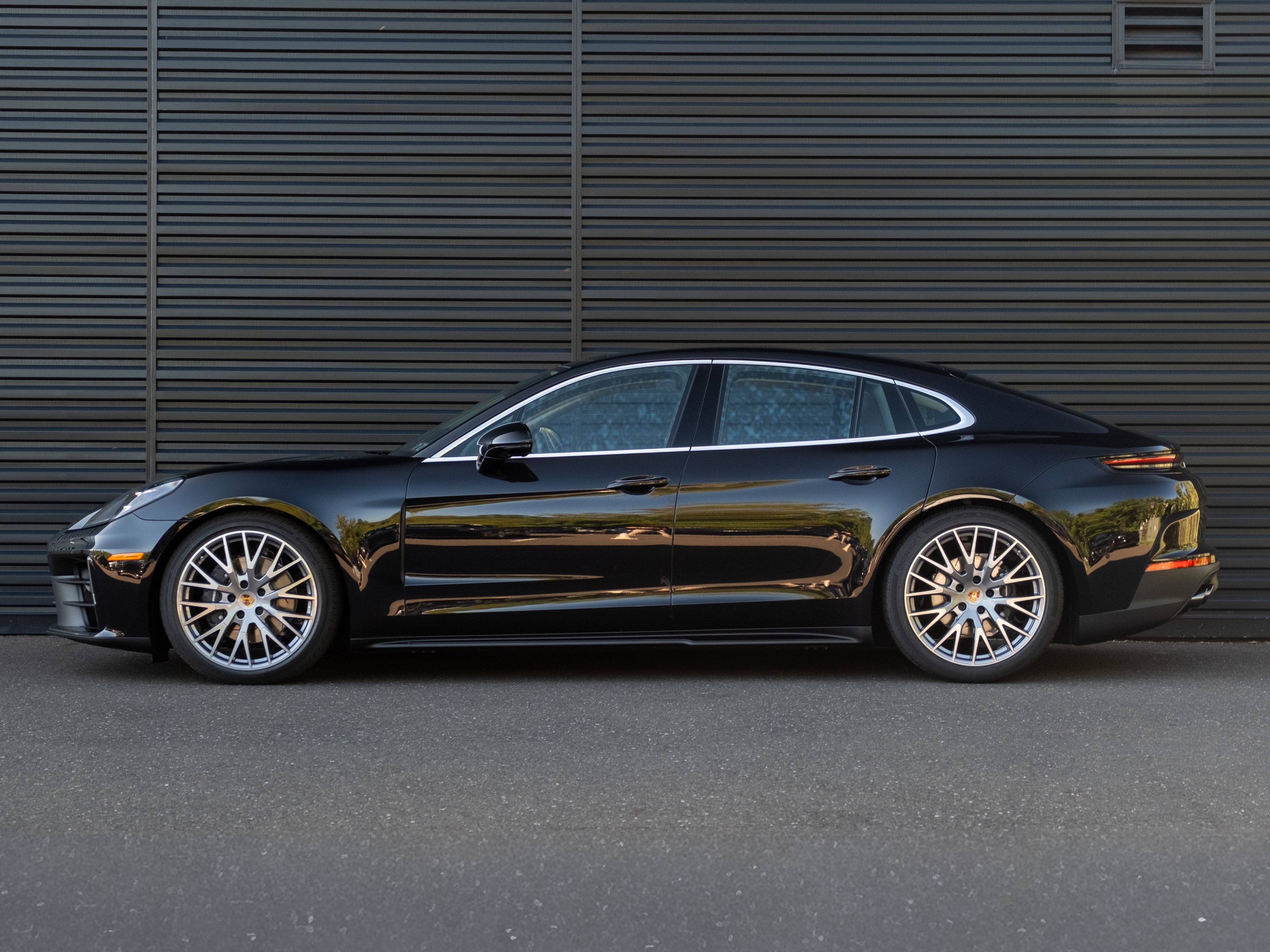 2026 Porsche Panamera 4