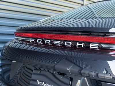 2026 Porsche Panamera 4
