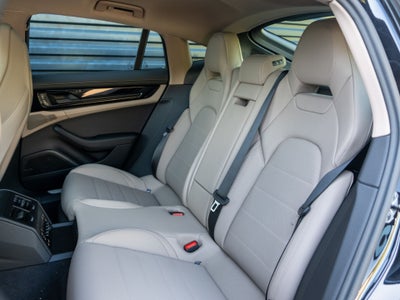 2026 Porsche Panamera 4