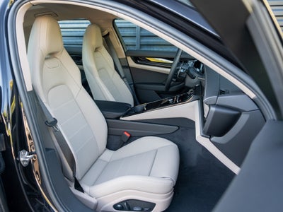 2026 Porsche Panamera 4