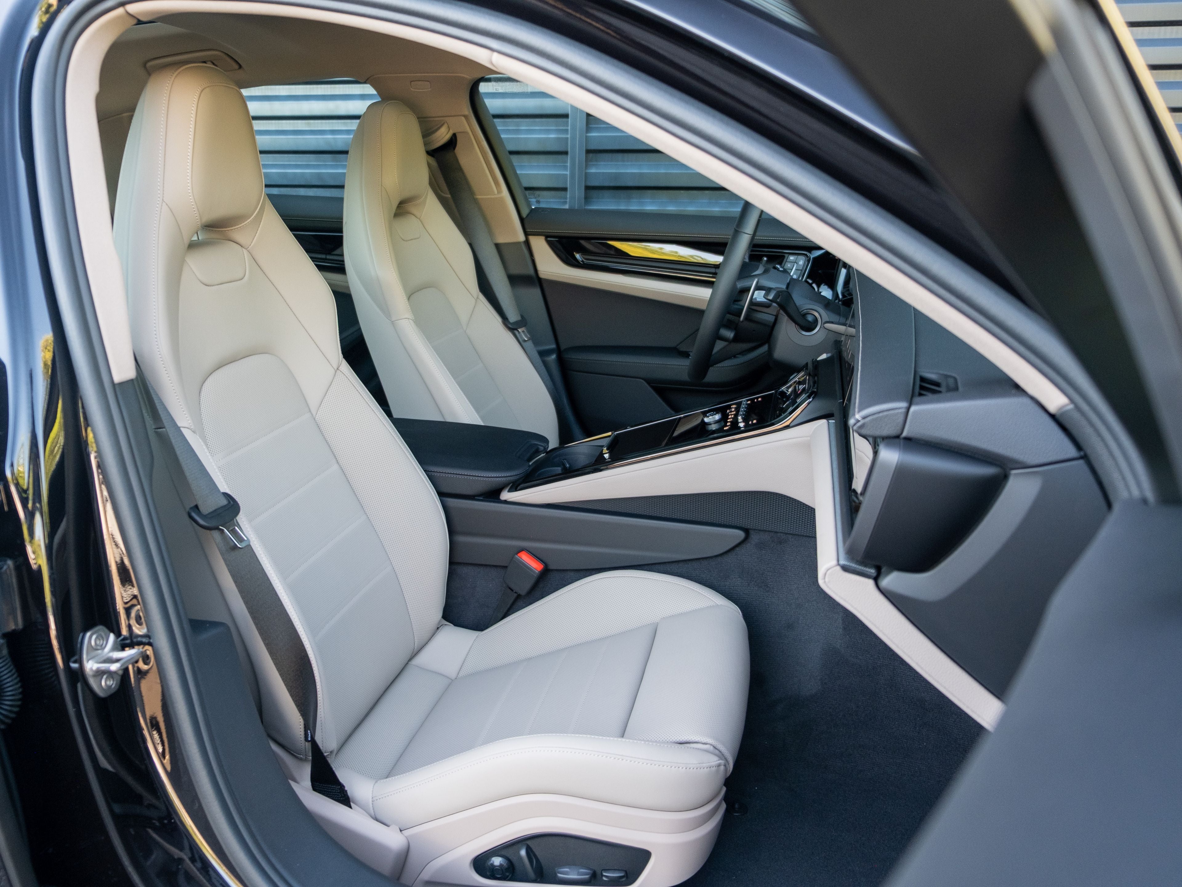 2026 Porsche Panamera 4
