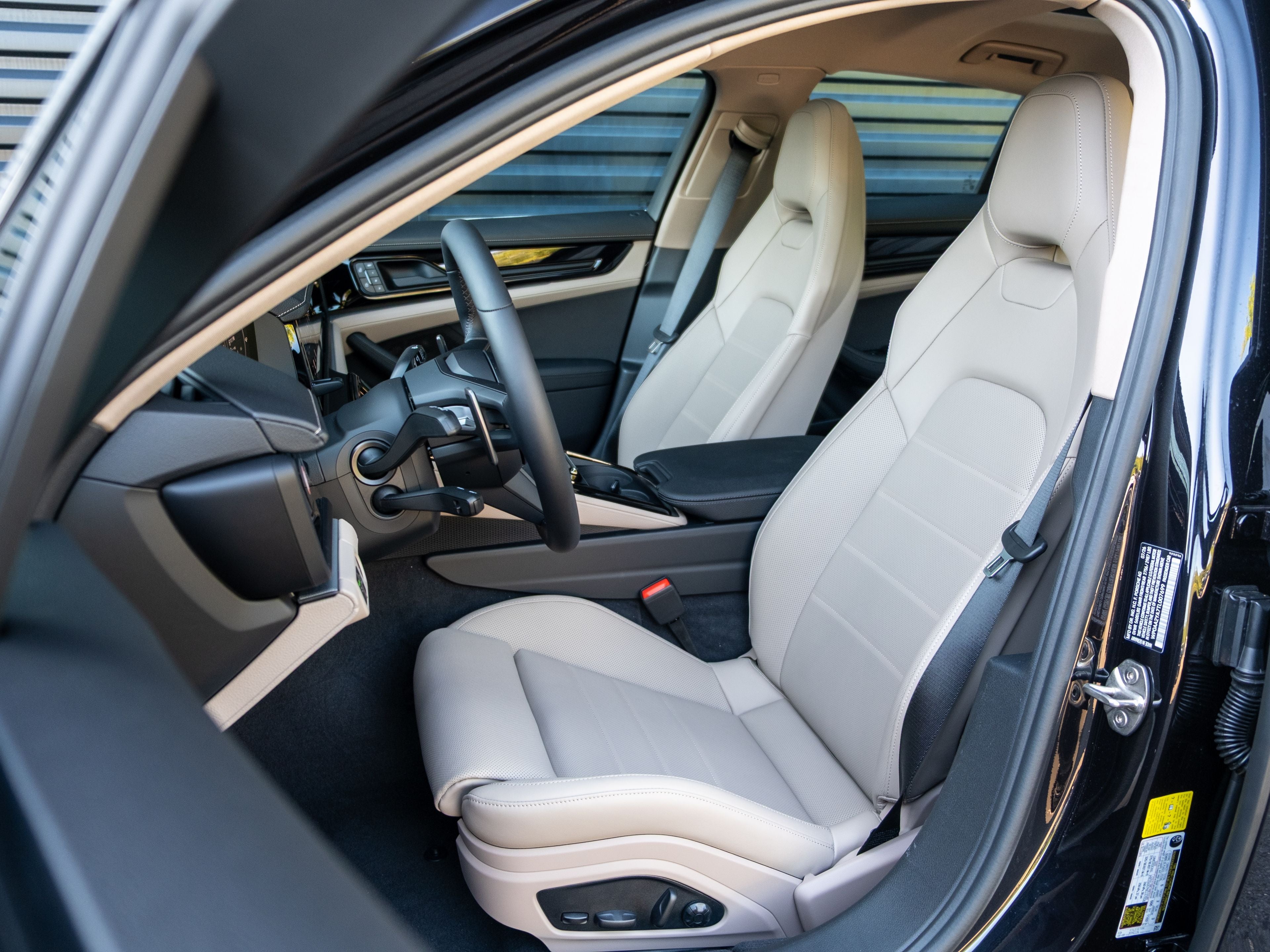 2026 Porsche Panamera 4