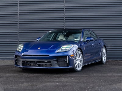 2026 Porsche Panamera 4