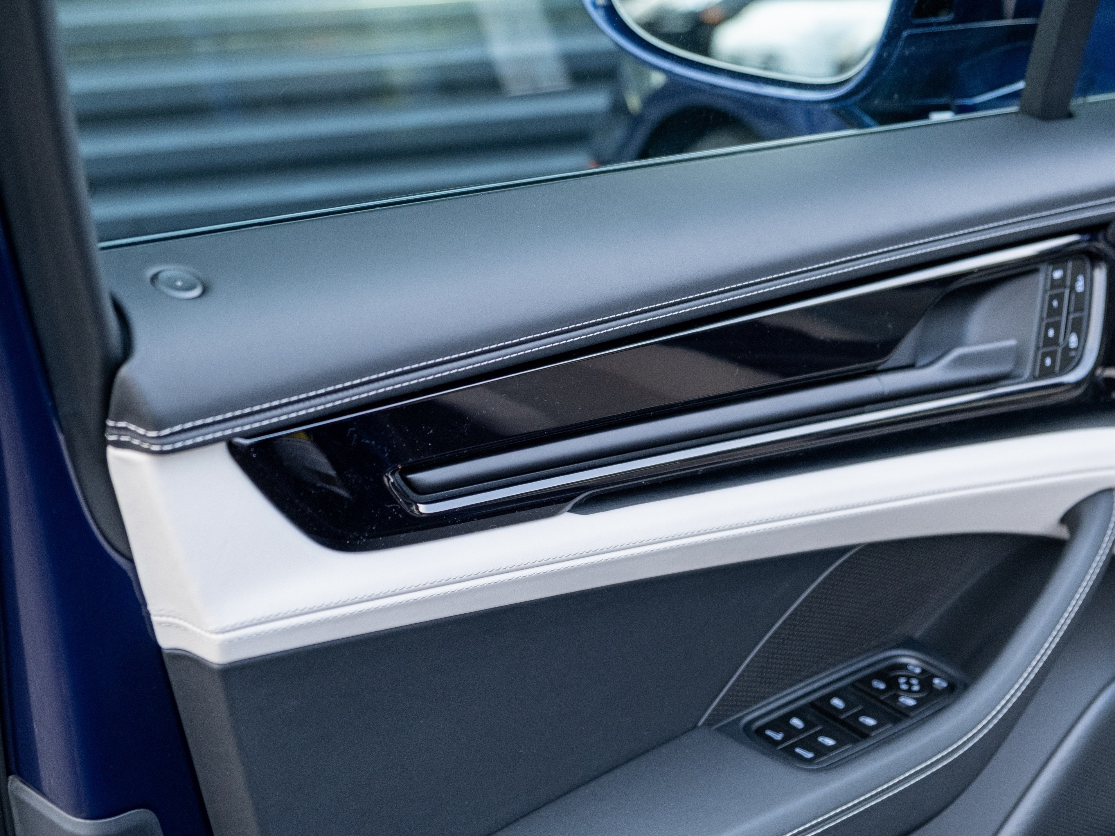 2026 Porsche Panamera 4