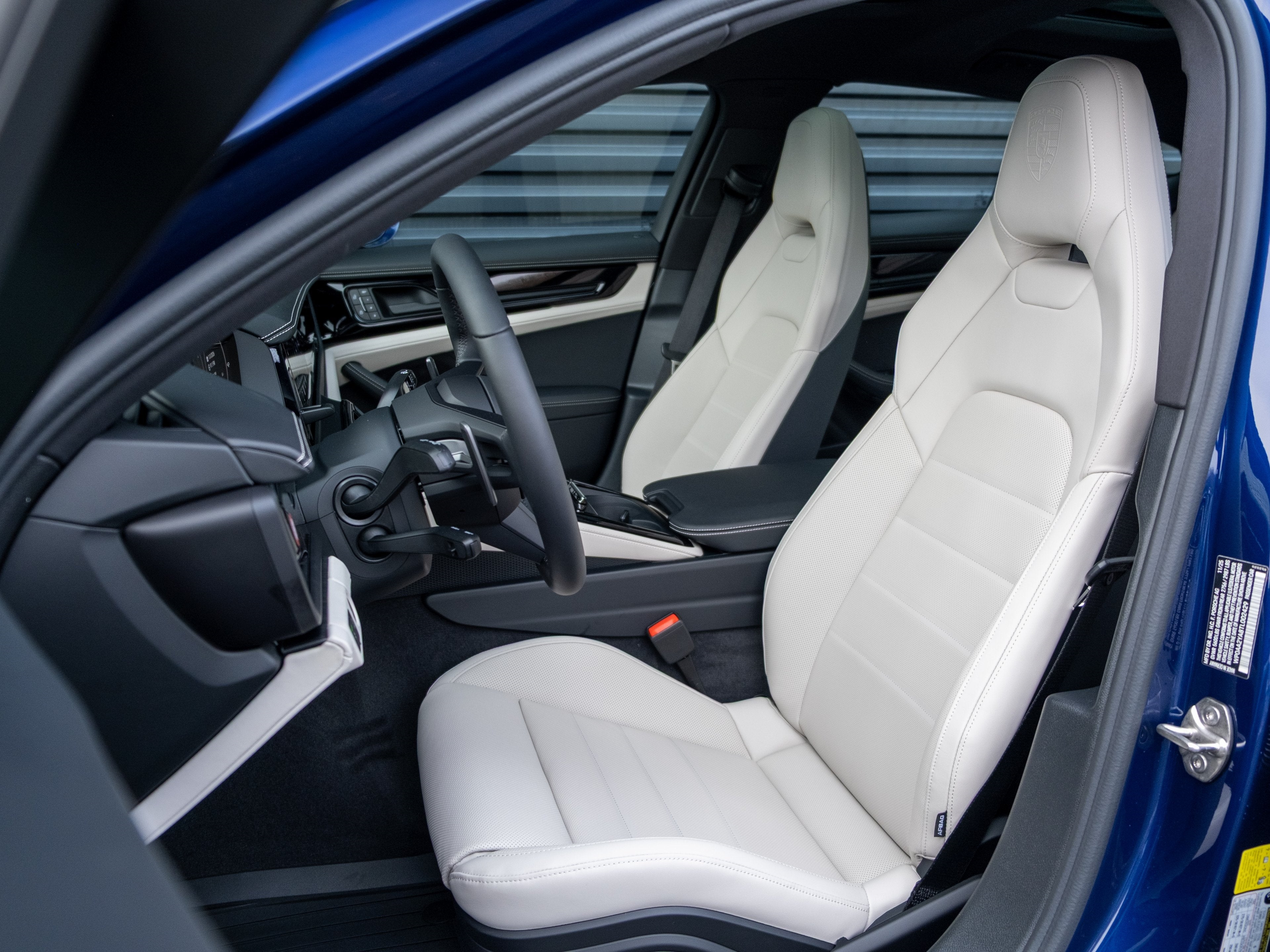 2026 Porsche Panamera 4