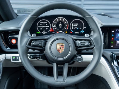 2026 Porsche Panamera 4