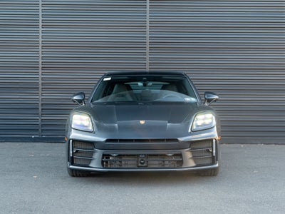 2026 Porsche Panamera 4