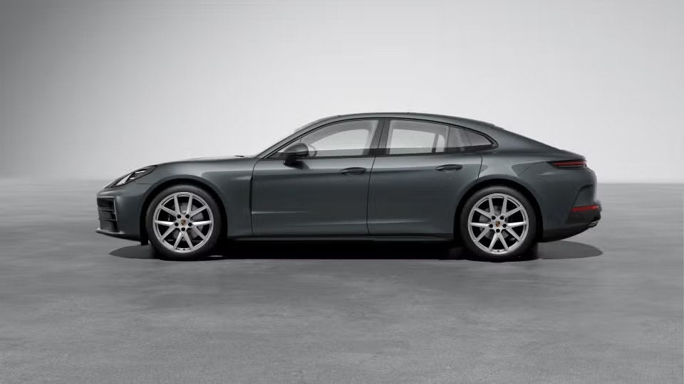 2026 Porsche Panamera 4