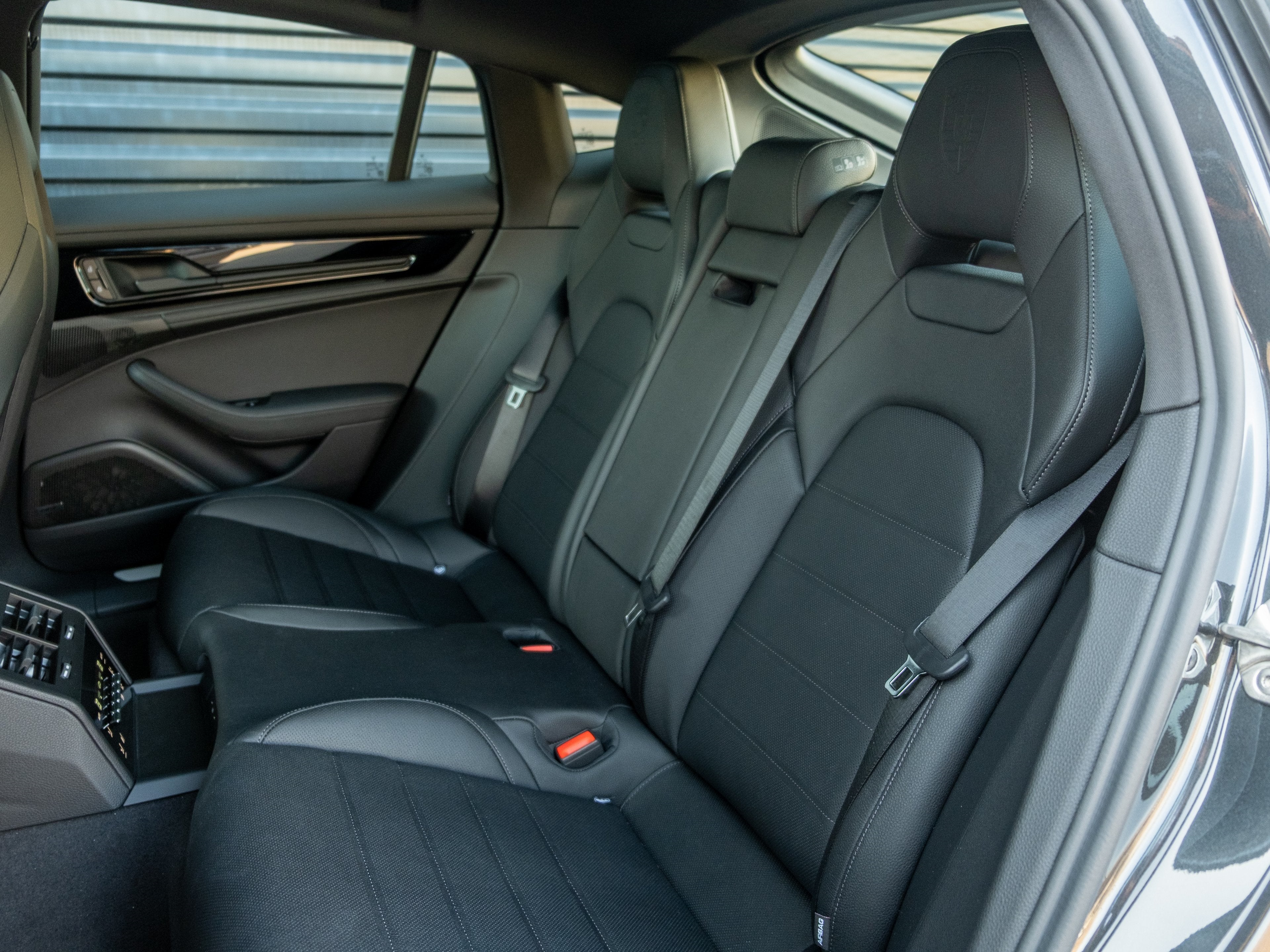 2026 Porsche Panamera 4