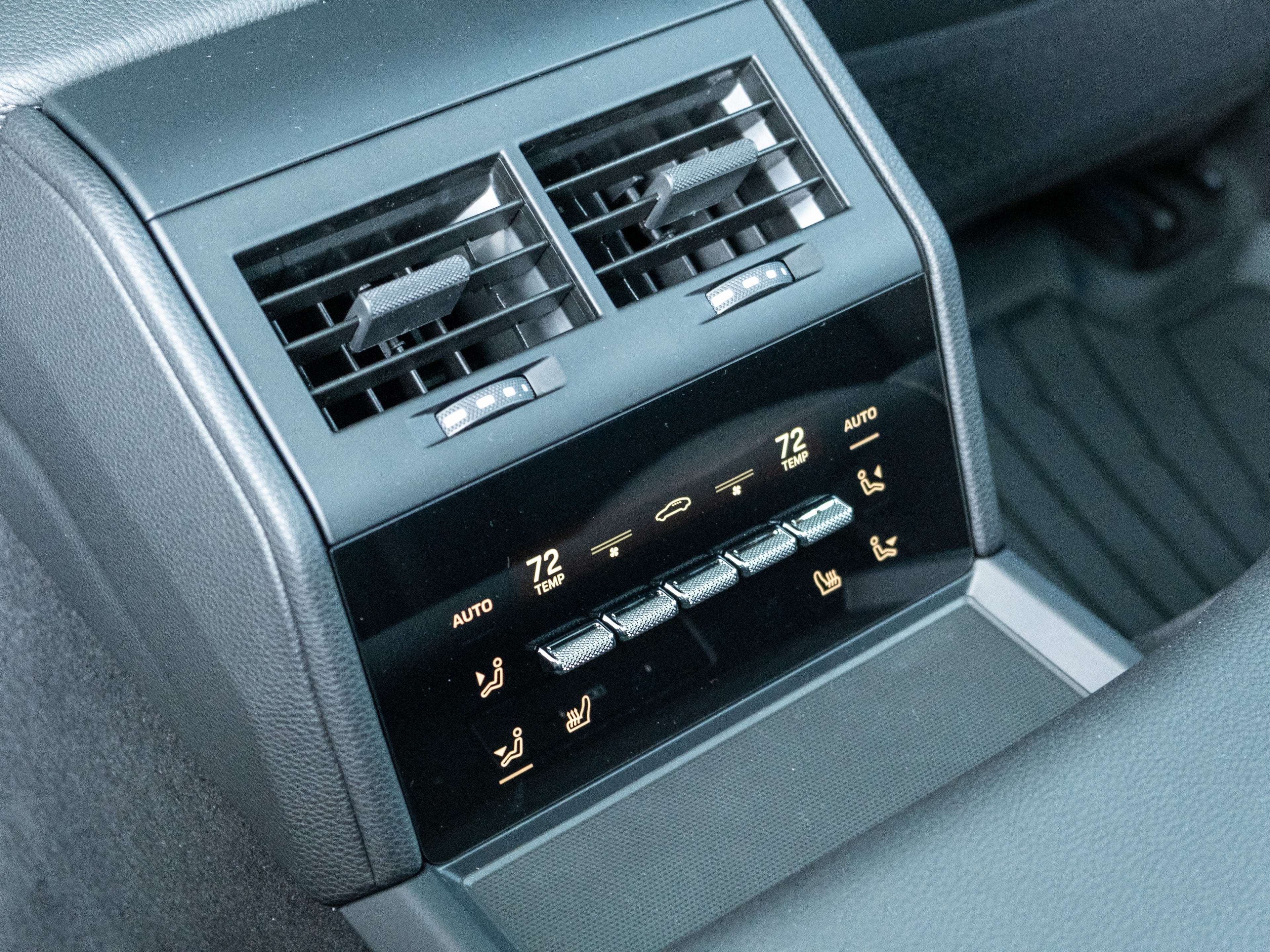 2026 Porsche Panamera 4