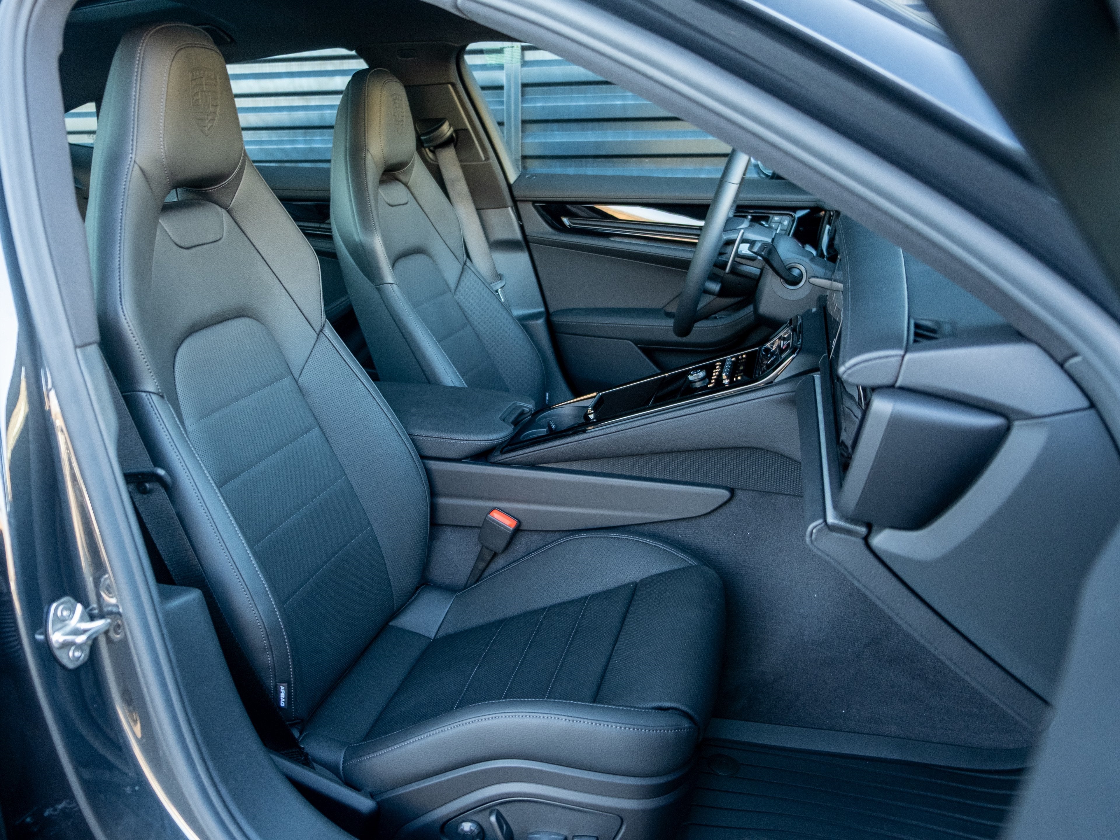 2026 Porsche Panamera 4