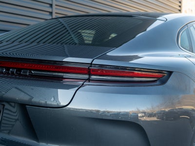 2026 Porsche Panamera 4