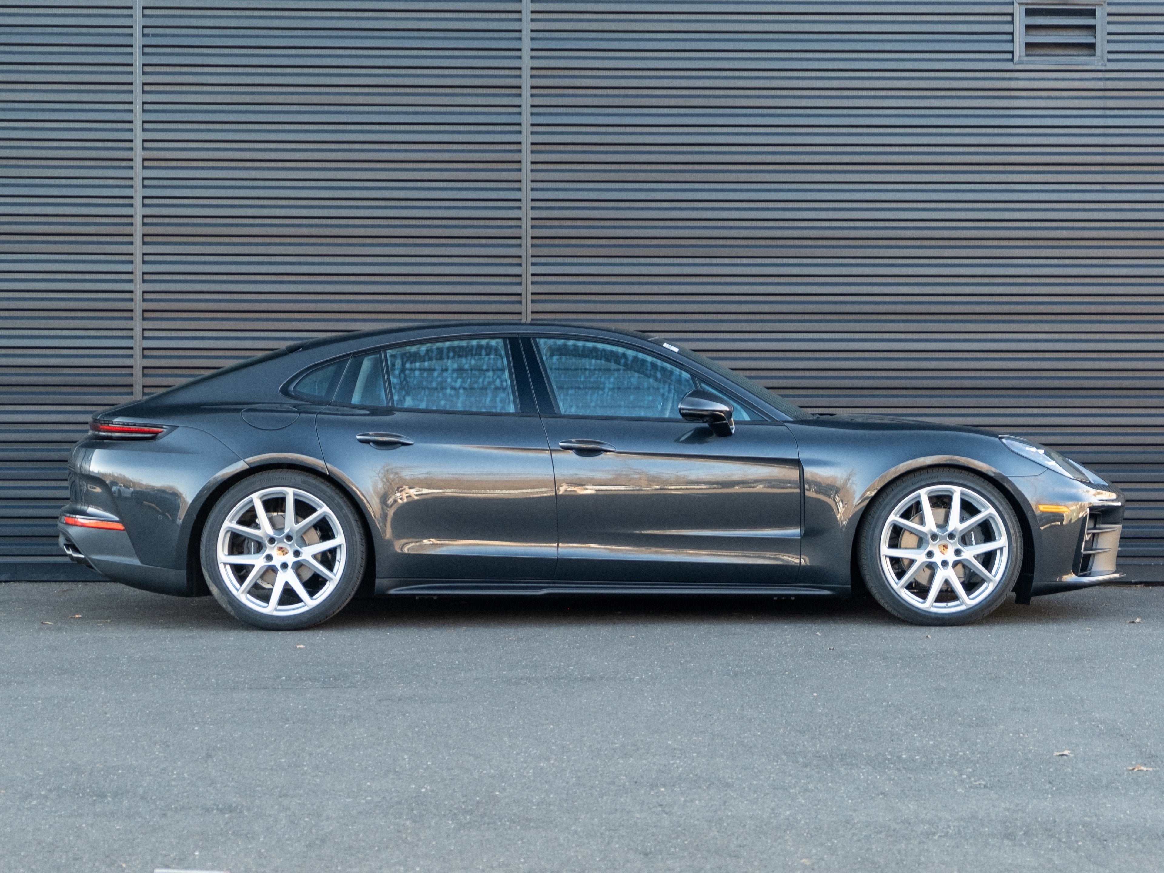 2026 Porsche Panamera 4