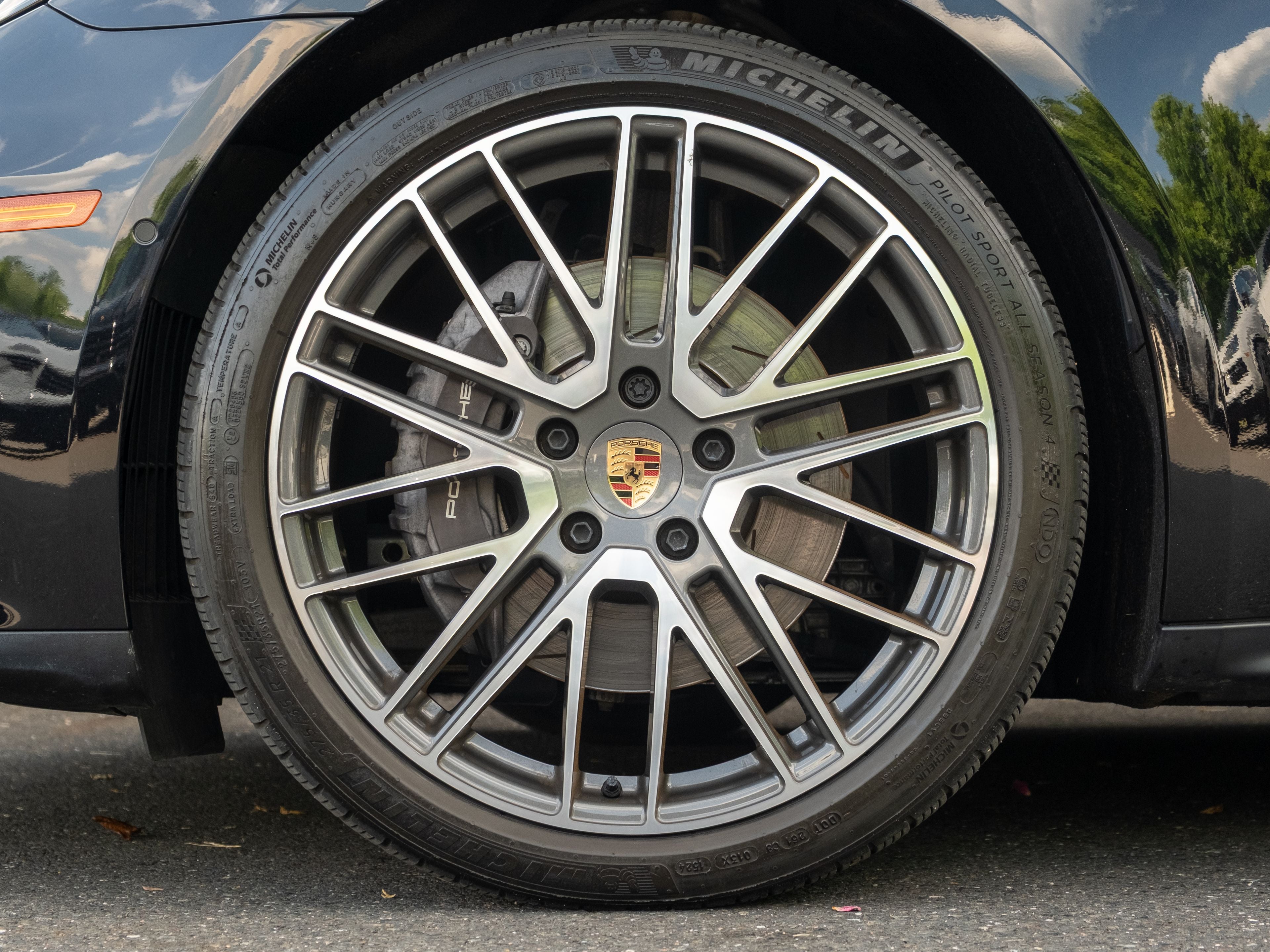 2024 Porsche Panamera 4