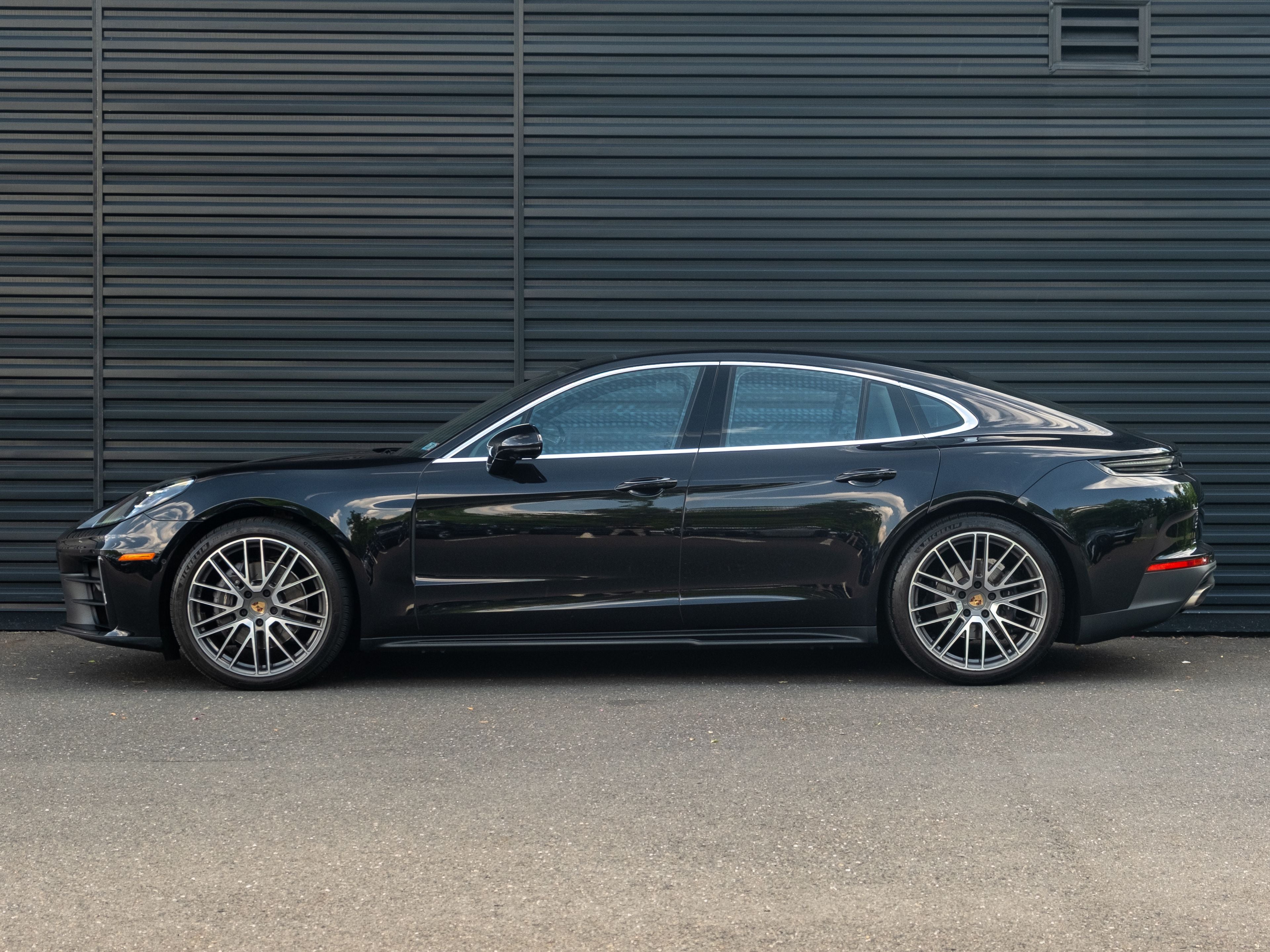2024 Porsche Panamera 4