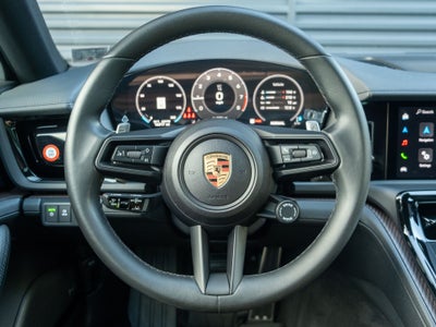 2024 Porsche Panamera 4