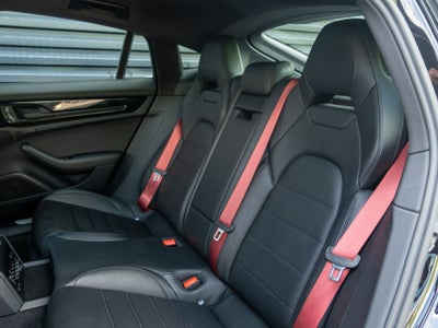 2024 Porsche Panamera 4