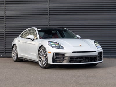 2026 Porsche Panamera 4