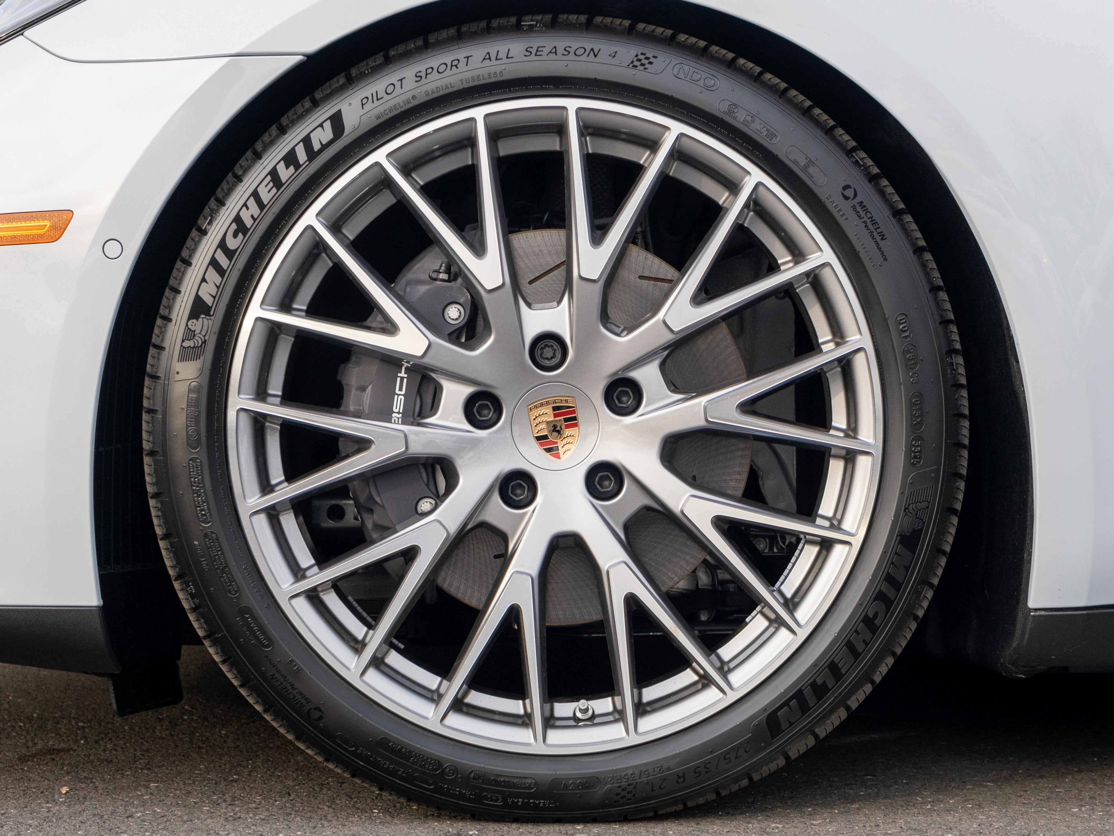 2026 Porsche Panamera 4