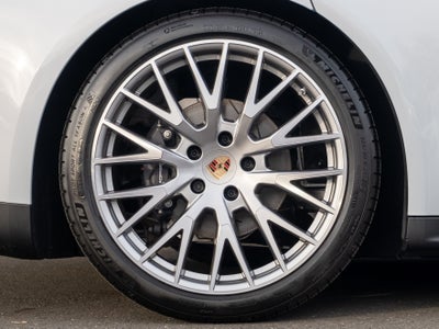 2026 Porsche Panamera 4